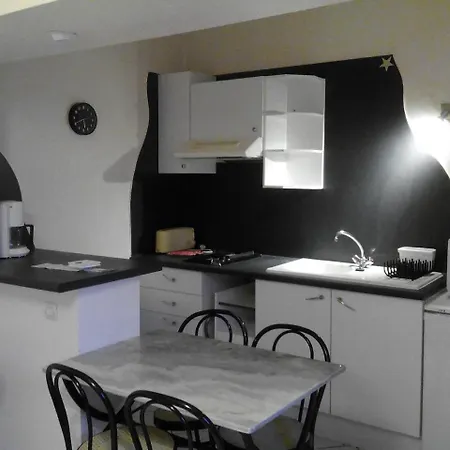 Rez-de-chaussee, Au Calme, Sur Cour Apartmán *