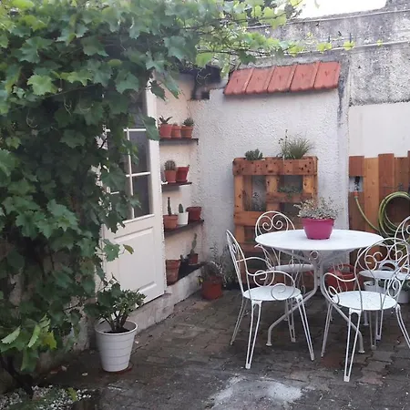 Rez-de-chaussee, Au Calme, Sur Cour * Vichy
